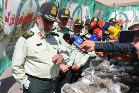 نمایشگاه کشفیات پلیس مبارزه با مواد مخدر تهران بزرگ