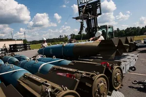 U.S. has sent 90,000 tons of weapons to Israel