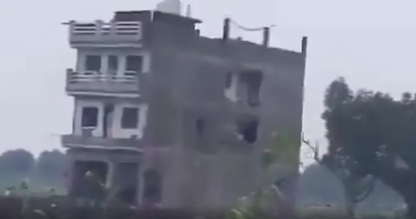 انفجار در کارخانه مواد محترقه در هند ۱۱ کشته بر جای گذاشت