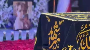 حال‌وهوای زائران رضوی در جوار مزار رهبر شهید انقلاب
