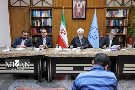 آسیب‌شناسی میدانی و سرکشی رئیس دستگاه قضا به جلسه‌ محاکمه‌ چند متهم تراستی و بررسی ویژه پرونده‌ خالی‌فروشی ارز/ نظارت ناکافی نماینده‌های حقوقی بانک‌ها، مشاوران حقوقی و مدیران حقوقی در پرونده‌های تراستی‌ها