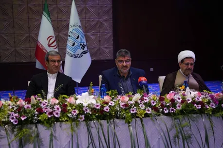 رئیس مرکز وکلا: بیش از ۶ میلیون وکالت برای پیگیری حقوقی جنایات و خسارات حملات آمریکا و رژیم صهیونیستی از مردم اخذ شده است