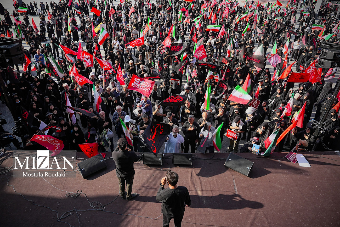 پیادهروی اربعین در مسیر دلدادگی و پیمان با امام شهید پیادهروی اربعین در مسیر دلدادگی و پیمان با امام شهید