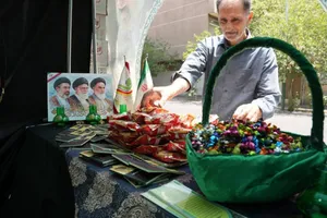 حضور آبشار عاطفه‌ها در آیین وداع با قائد شهید امت