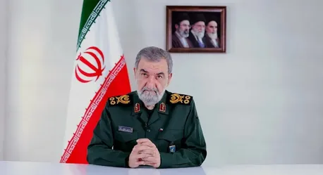 سرلشکر رضایی: کشور‌های همسایه در قضیه پرواز هواپیما‌های ایرانی وارد بازی و ماجراجویی‌های آمریکا نشوند