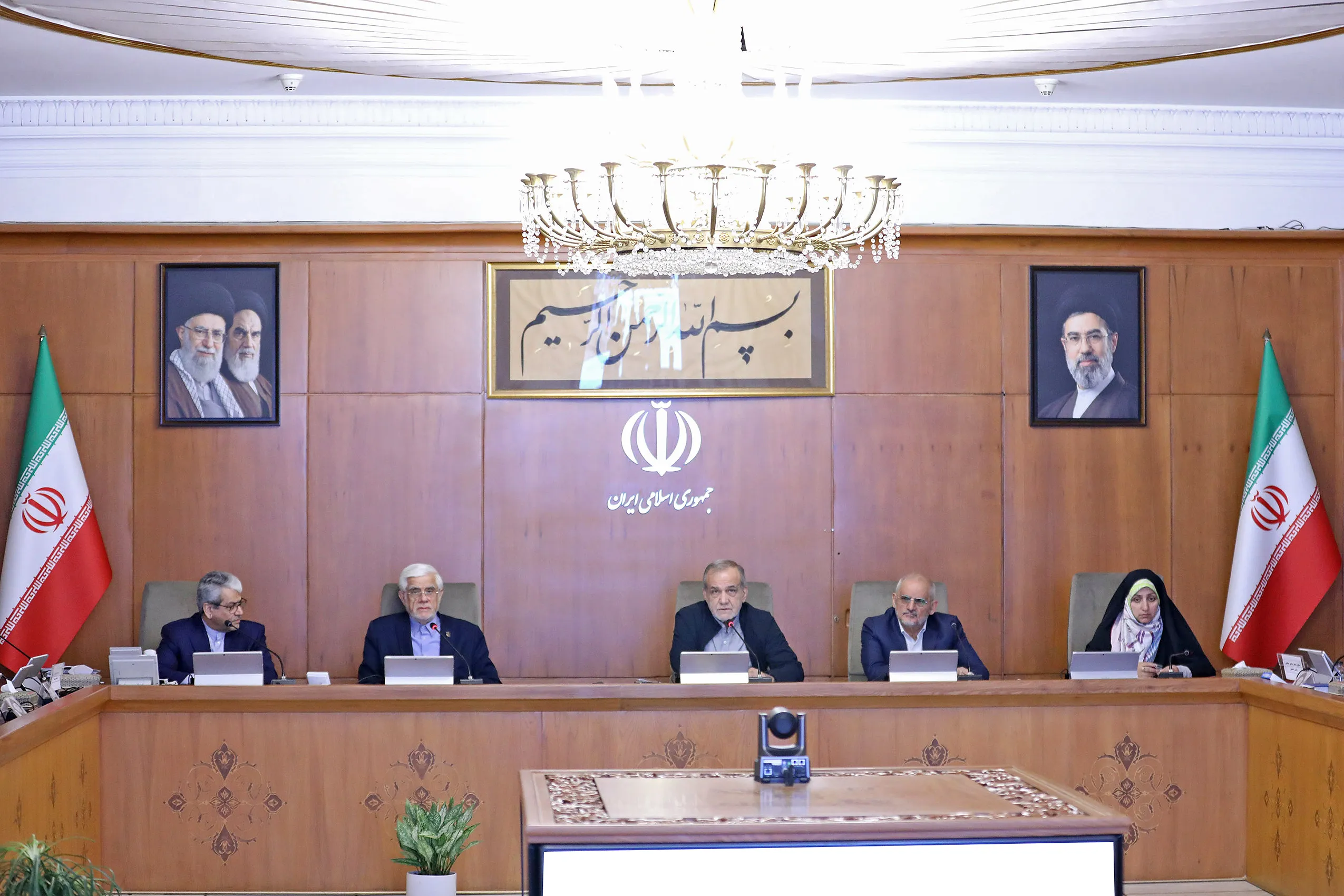 پزشکیان: روز بدون خودرو باید از دولت و دستگاه‌های دولتی آغاز شود