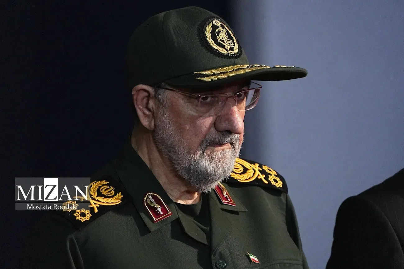 محسن رضایی: آمریکا باید جنگ را پایان دهد و پول‌های مسدود شده ایران را بپردازد