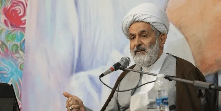 طائب: تنگه هرمز تحت کنترل و مدیریت ایران است