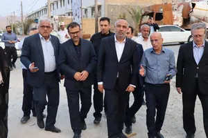 وزیر کار از محل حمله ۹ اسفند در لامرد بازدید کرد/ تأکید بر حمایت از خانواده‌های آسیب‌دیده