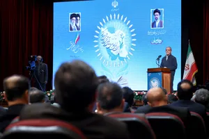 پزشکیان: مشکلات را حل و وضع موجود را تغییر خواهیم داد/ در برابر دشمنان وا ندادیم