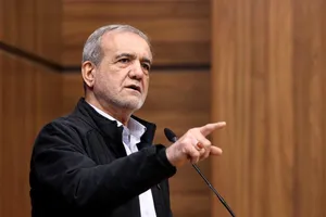 پزشکیان: بازدارندگی کشور حاصل نقش‌آفرینی سردار اخلاقی در کنار شهدای اقتدار دفاعی است