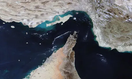 نیروی دریایی سپاه: تسلط رزمندگان اسلام بر آبراه راهبردی تنگه هرمز کاملا قاطع است