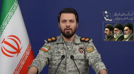 سخنگوی قرارگاه مرکزی خاتم‌الانبیا (ص): زیرساخت بزنید، هرچه زیرساخت در منطقه باقی‌مانده را می‌زنیم/ آنچه از سوی نیرو‌های مسلح ایران رخ می‌دهد، ضربه هم‌تراز نیست، ضربه برتر است