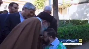 لحظاتی از دیدار روح الله رستمی، قهرمان وزنه‌برداری پارالمپیک با رهبر انقلاب