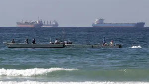 توقف صادرات نفت عربستان از تنگه باب‌المندب