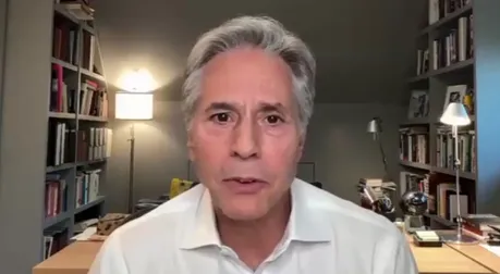 آنتونی بلینکن: ترامپ در گرداب ایران گرفتار شده و نمی‌تواند از آن خارج شود