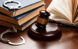 قرار تأمین خواسته در دادسرا چیست و چگونه صادر می‌شود؟