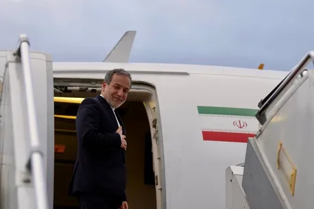 عراقچی وارد قرقیزستان شد