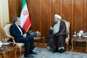 گفت‌وگوی سفیر ایران در واتیکان با عراقچی
