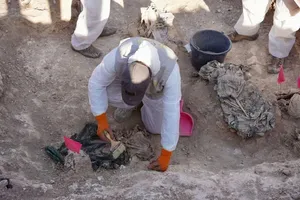 Opening of the largest mass grave in Mosul