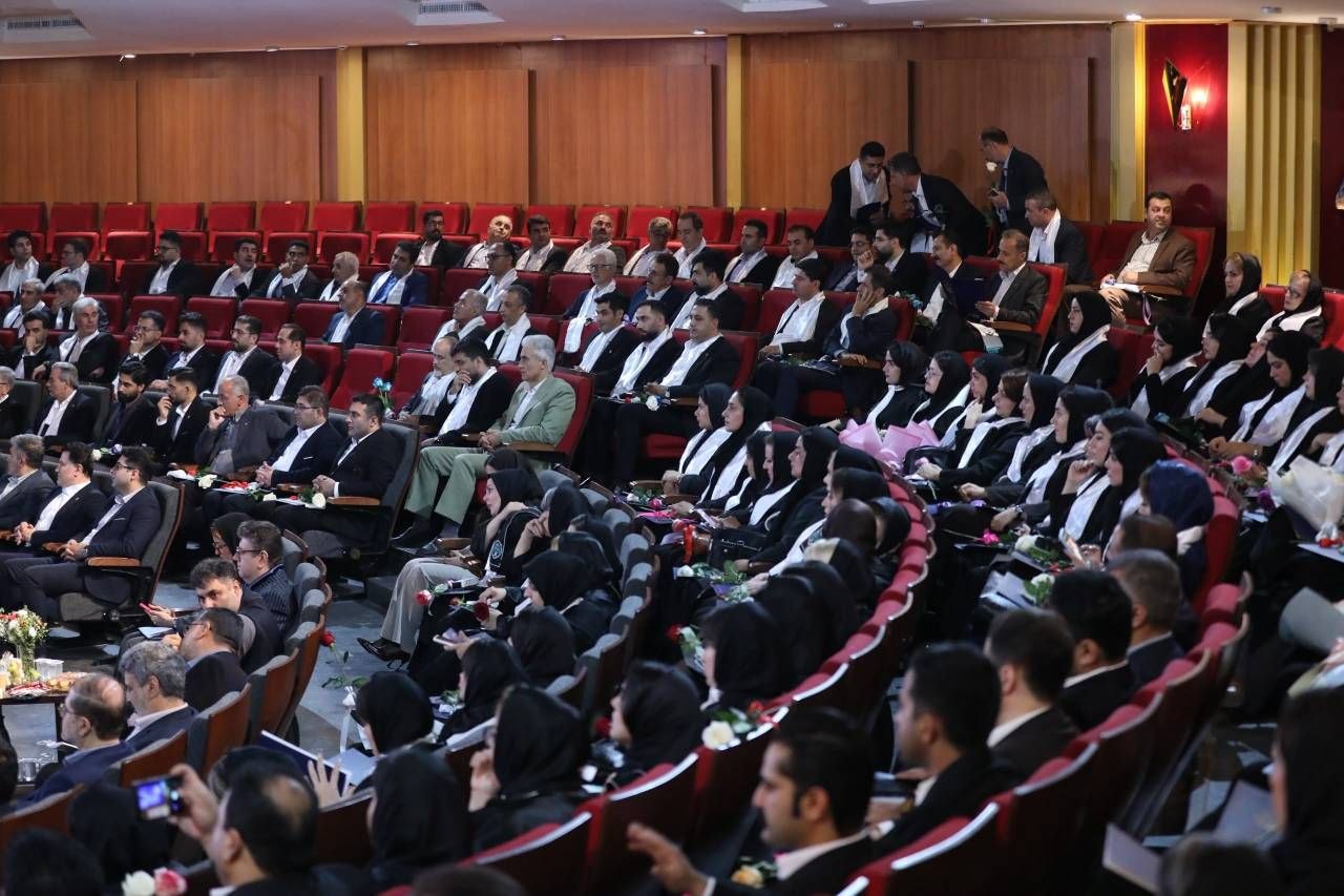 مراسم تحلیف وکلای استان گیلان با حضور خانواده شهدای ناو دنا/عبدلیان پور: مرکز وکلای قوه قضاییه «پناهگاه امن حقوقی» برای خانواده شهداست