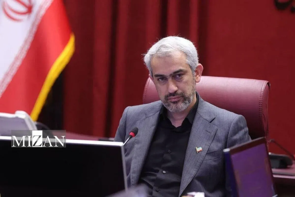دشمنان همزمان با جنگ نظامی، اقتصاد کشور را هدف گرفتند