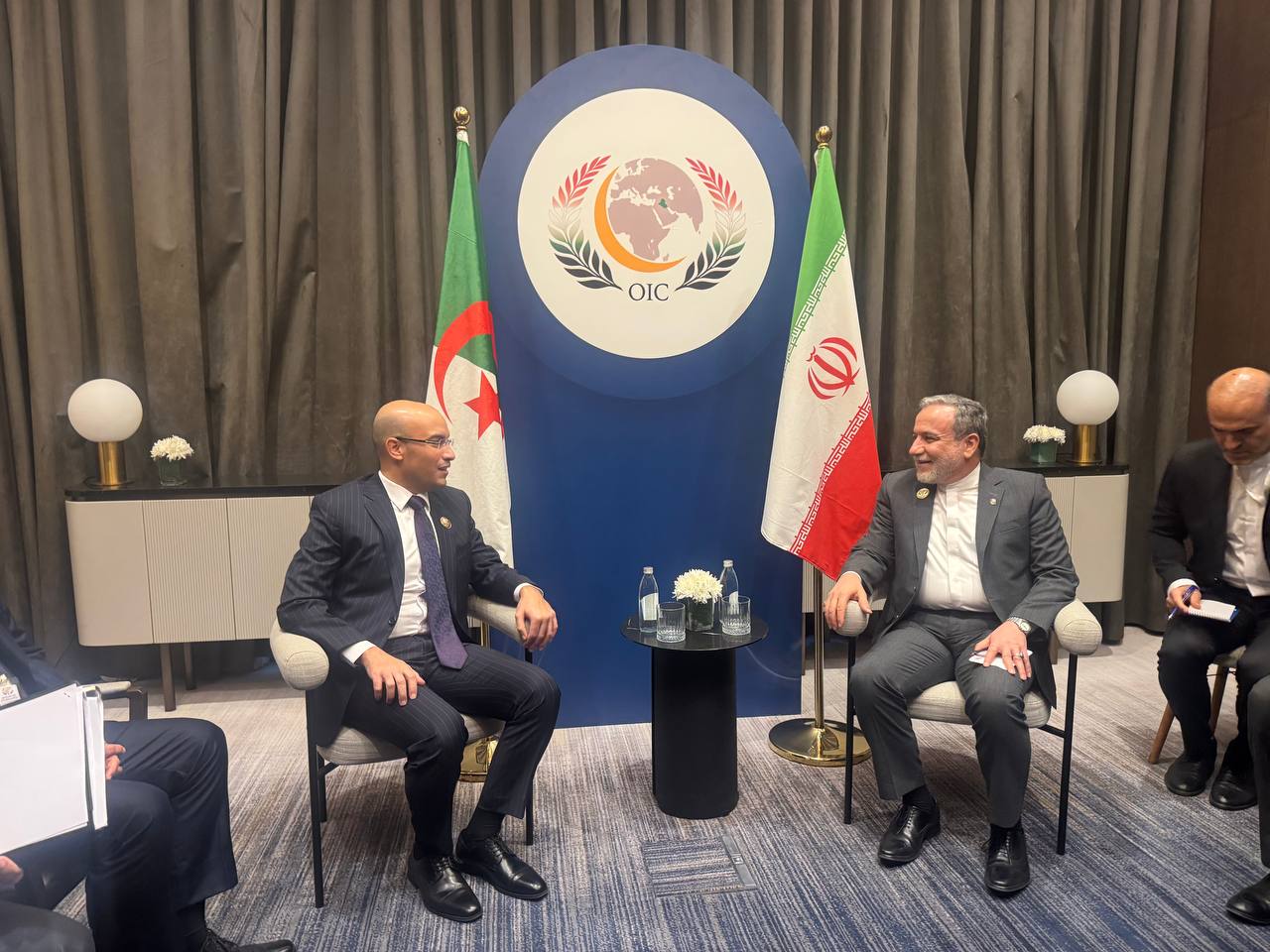 دیدارهای وزیر امور خارجه با همتایان خود در شورای وزیران امور خارجه سازمان همکاری اسلامی/ عراقچی: ایران تهدید و ارعاب را نمی‌پذیرد