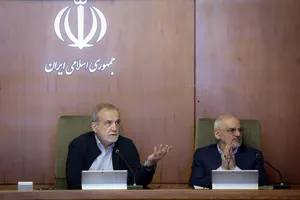 پزشکیان در جلسه هیئت دولت: همه ظرفیت‌های کشور باید برای حفظ تولید و تداوم اشتغال به میدان بیاید
