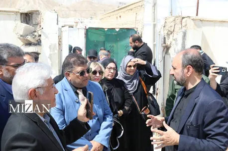 بررسی جنایات جنگی آمریکا و رژیم صهیونی در لارستان توسط جمعی از وکلای بین‌المللی