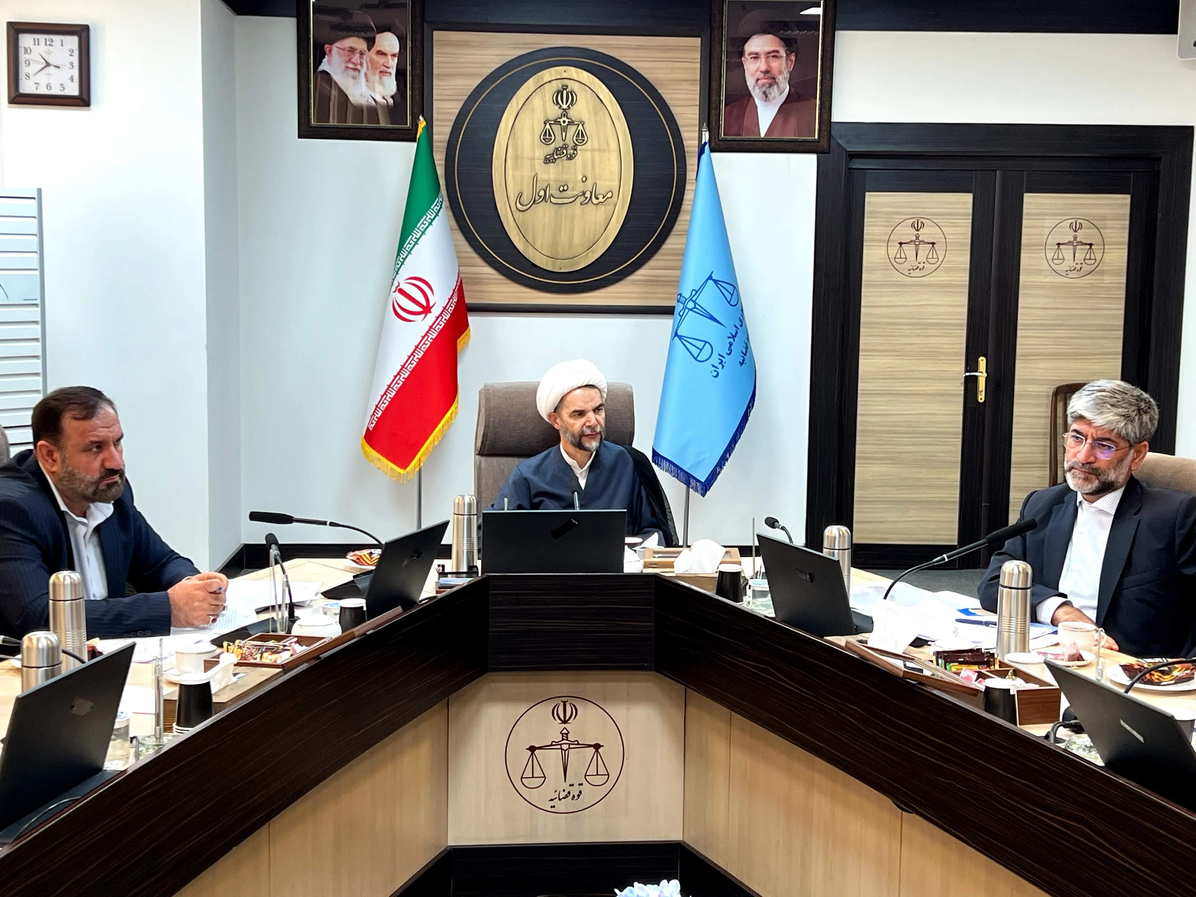 تأکید معاون اول قوه قضاییه بر اجرای دقیق قانون در پرونده گروه عظام و صیانت از تولید و اشتغال