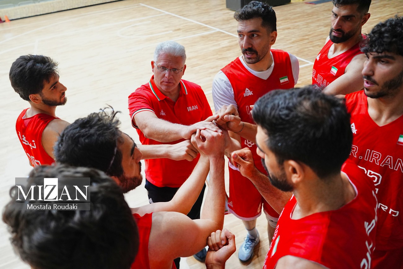معزی‌فر: مانولوپولوس طبق برنامه به ایران برگشت و از عملکردش راضی هستیم/ بسکتبال در ناگویا دنبال مدال است