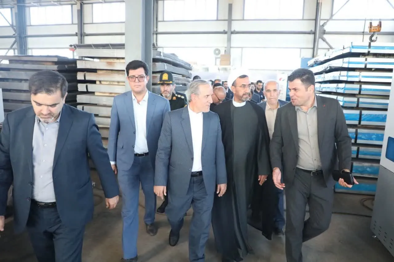 بازدید رئیس کل دادگستری آذربایجان غربی از شرکت نیرو ترانسفر صبای شهرستان شوط/افزایش اشتغال ۴۵۰ نفری با حل مشکلات توسعه کارخانه