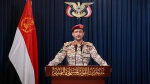 ارتش یمن جنگنده اف-۱۵ عربستان را ساقط کرد/ تکذیب هدف قرار دادن مکه