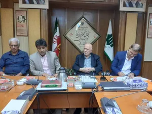 فارسی: مدیران غیرمتخصص عامل بلاتکلیفی هستند/ مازیار: مصلحت‌اندیشی در اجرای قانون به رفتارهای ضدفرهنگی منجر شده