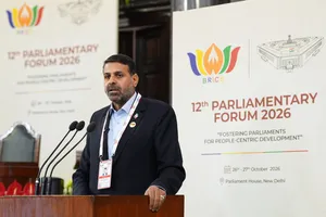 عضو هیئت رئیسه مجلس: صلح را با تسلیم اشتباه نمی‌گیریم