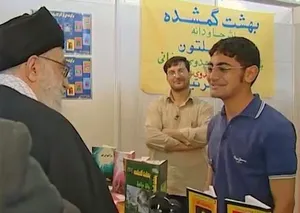 بخشی از مستند غیررسمی ۶؛ کتاب‌های خانم مهدوی را دارم