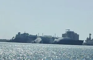 حمله پهپادی به مرکز ذخیره‌سازی شناور LNG آمریکا در مصر