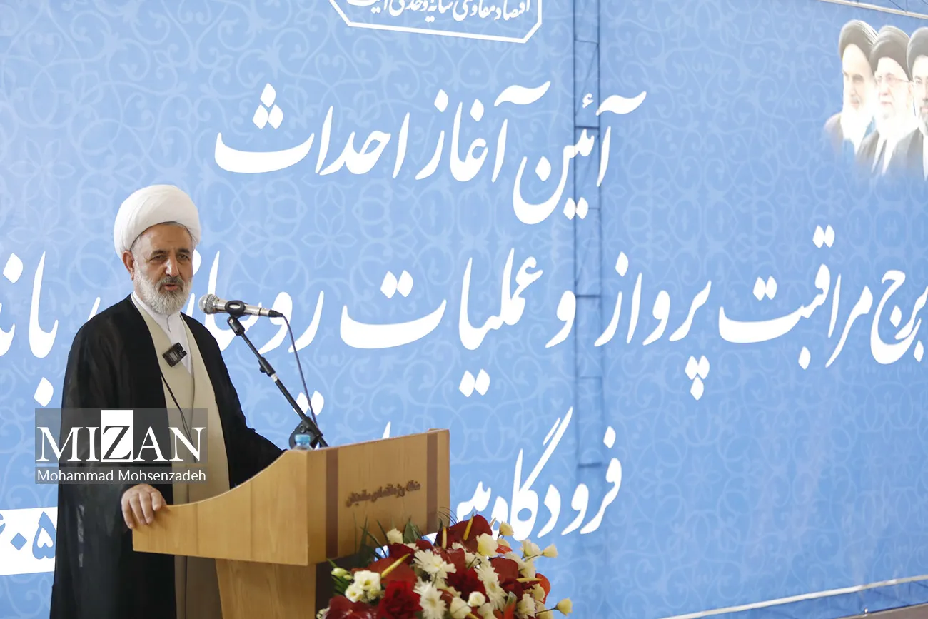 آیین آغاز عملیات روسازی باند پروازی و احداث برج مراقبت فرودگاه بین‌المللی قم