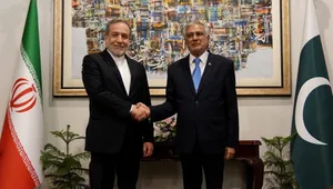 عراقچی: تداوم رایزنی‌های سیاسی زمینه‌ساز تامین منافع مشترک ایران و پاکستان است