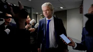 Dutch Islamophobe causes government collapse