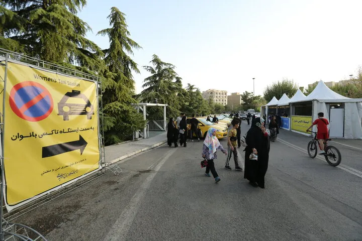 ایستگاه اختصاصی تاکسی بانوان در بوستان گفت‌و‌گو راه‌اندازی شد