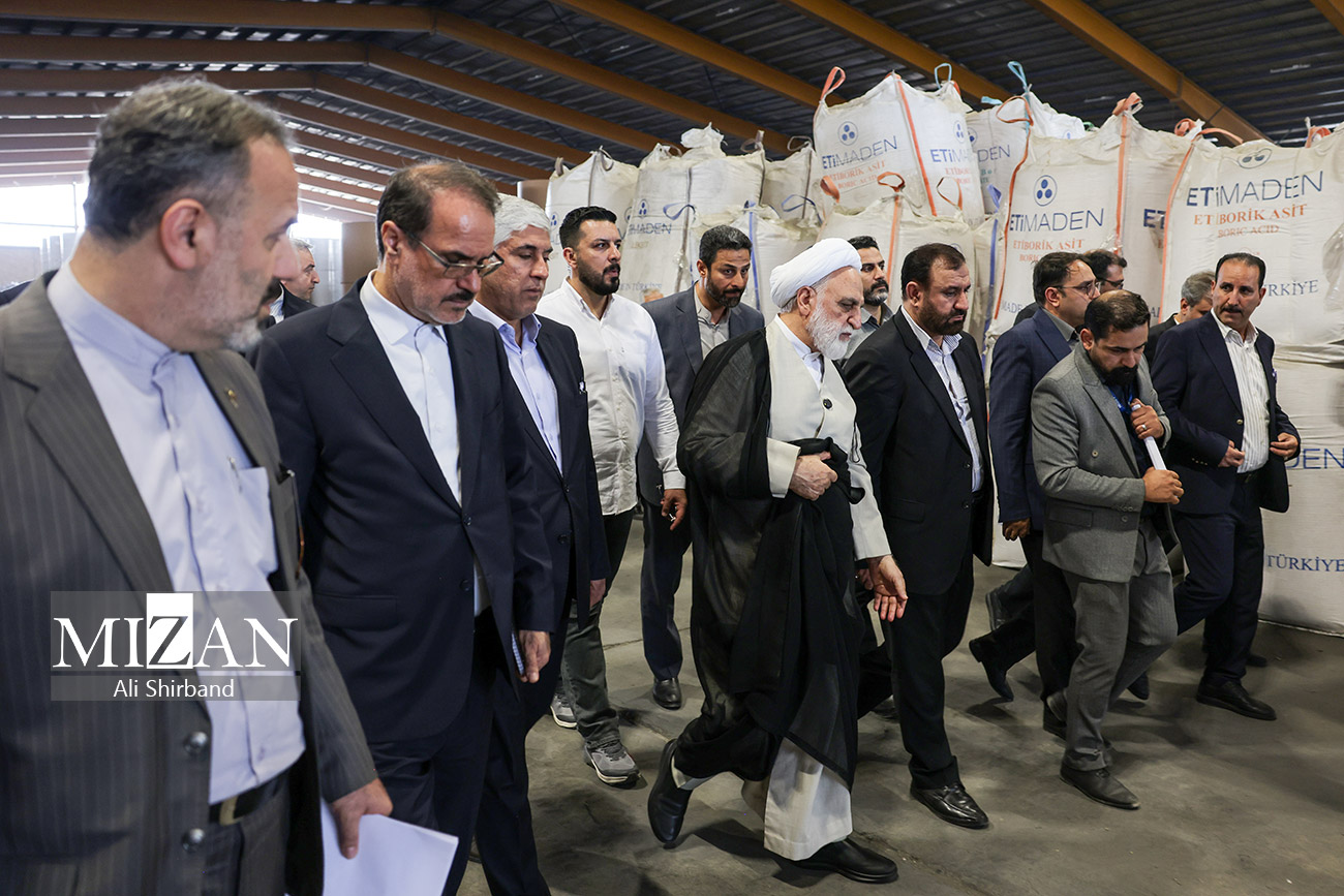 بازدید رئیس قوه قضاییه از یکی از بنادر خشک استراتژیک کشور در راستای انسداد گلوگاههای فسادزا و ساماندهی فرآیندهای واردات و صادرات/ تعیین تکلیف محمولهها و کالاهای اساسی و استراتژیک در نتیجه ورود و پیگیری قضایی بازدید رئیس قوه قضاییه از یکی از بنادر خشک استراتژیک کشور در راستای انسداد گلوگاههای فسادزا و ساماندهی فرآیندهای واردات و صادرات/ تعیین تکلیف محمولهها و کالاهای اساسی و استراتژیک در نتیجه ورود و پیگیری قضایی