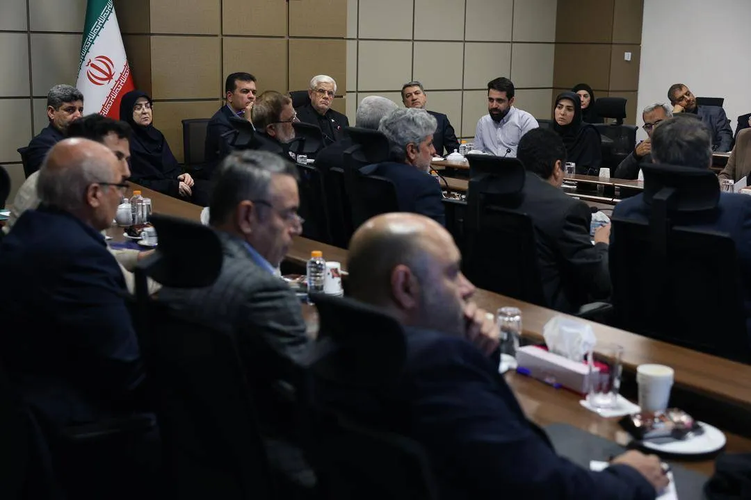 عارف: دشمن از توطئه دست بر نمی‌دارد پس باید امنیت سایبری و پدافند غیرعامل را ارتقا داد