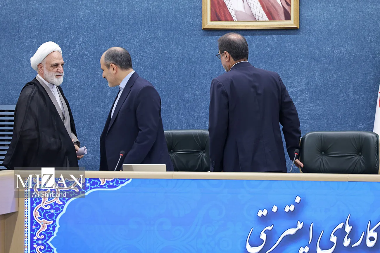 نشست هم‌اندیشی با جمعی از فعالان حوزه‌ی کسب‌وکار‌های دیجیتال