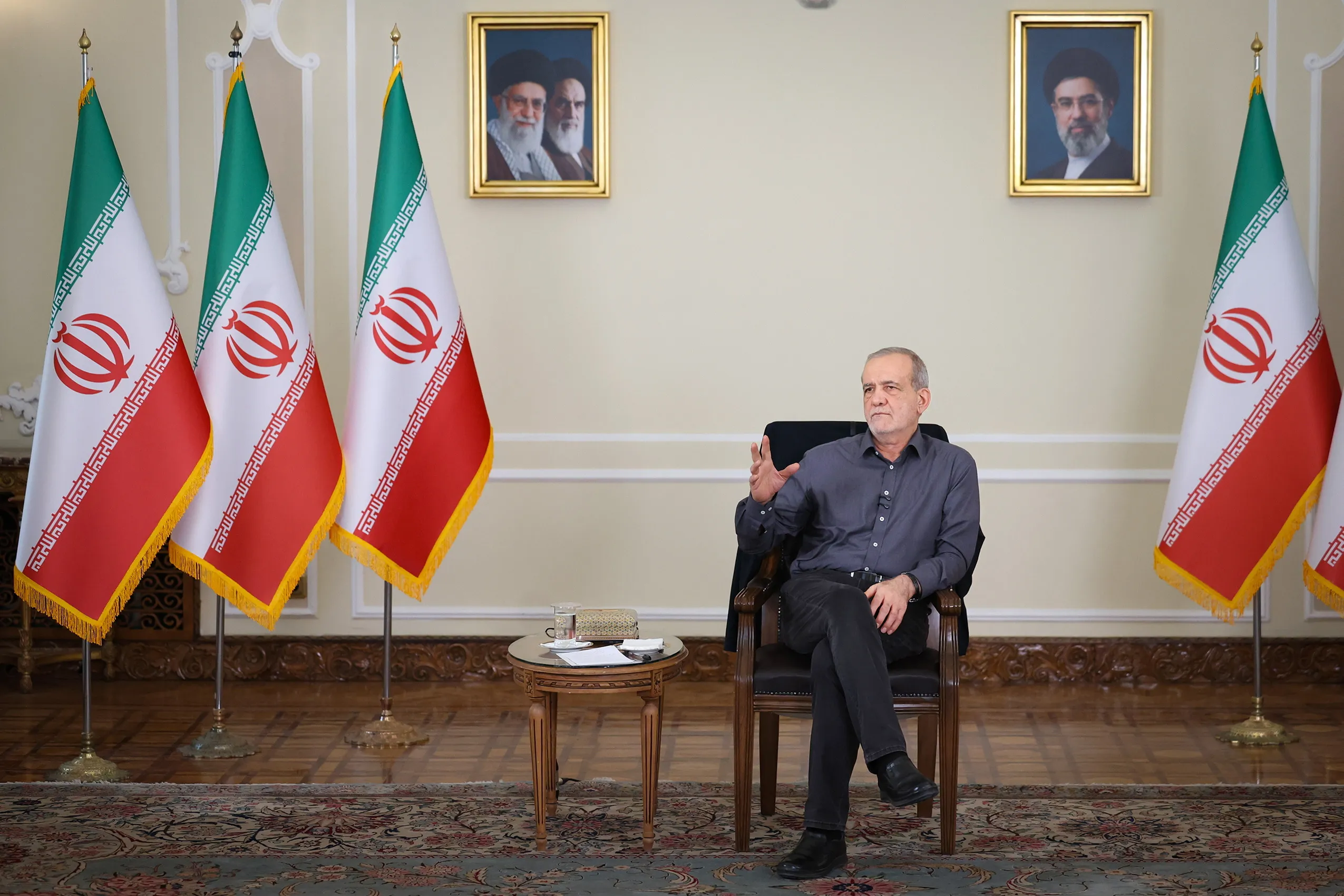 پزشکیان: هیچ دولتی به اندازه دولت وفاق ملی در مسیر سیاست‌های رهبری حرکت نکرده است / روابط با همسایگان بهبود یافته و اختلافی میان دولت و نیروهای مسلح وجود ندارد