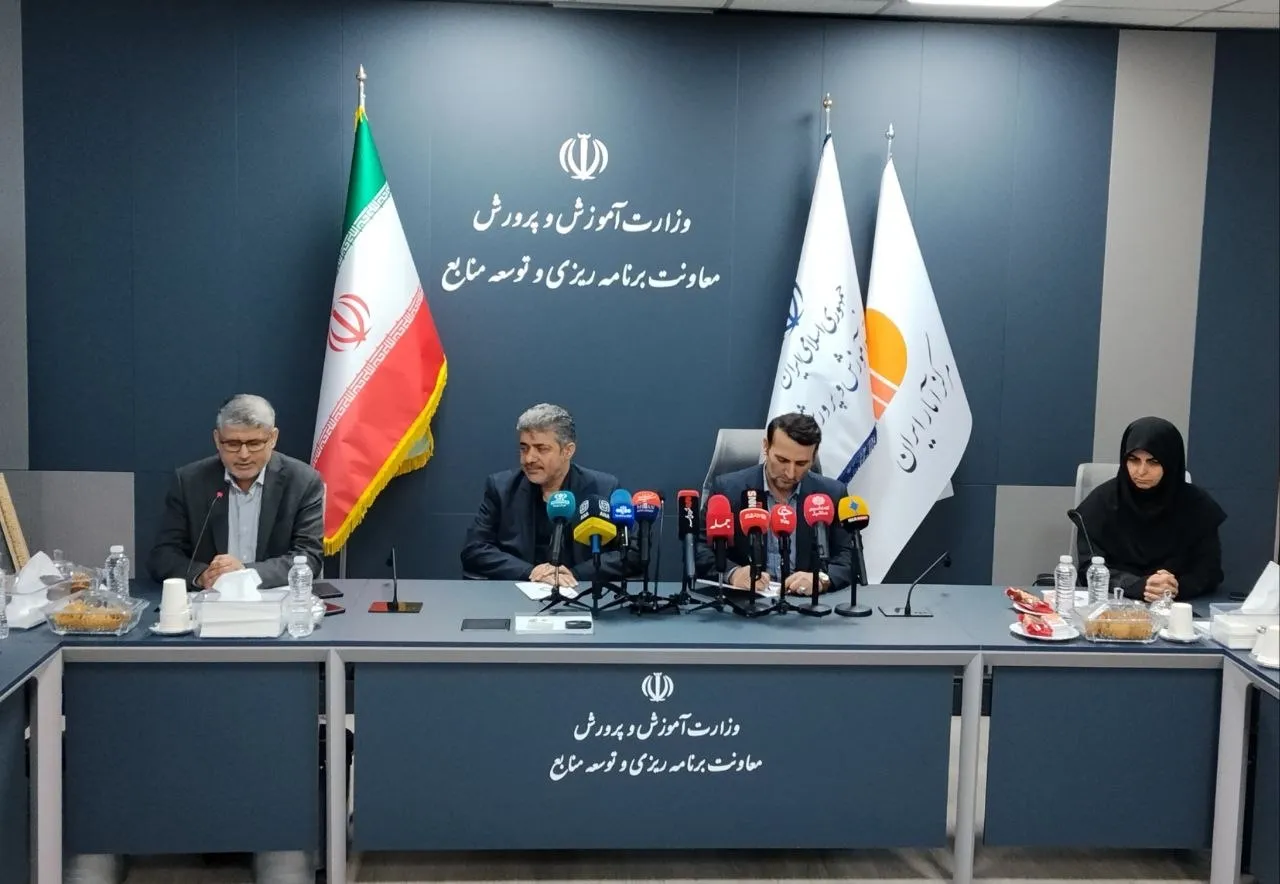 سخنگوی آموزش و پرورش: تصمیم‌گیری بدون آمار دقیق، حرکت در تاریکی است