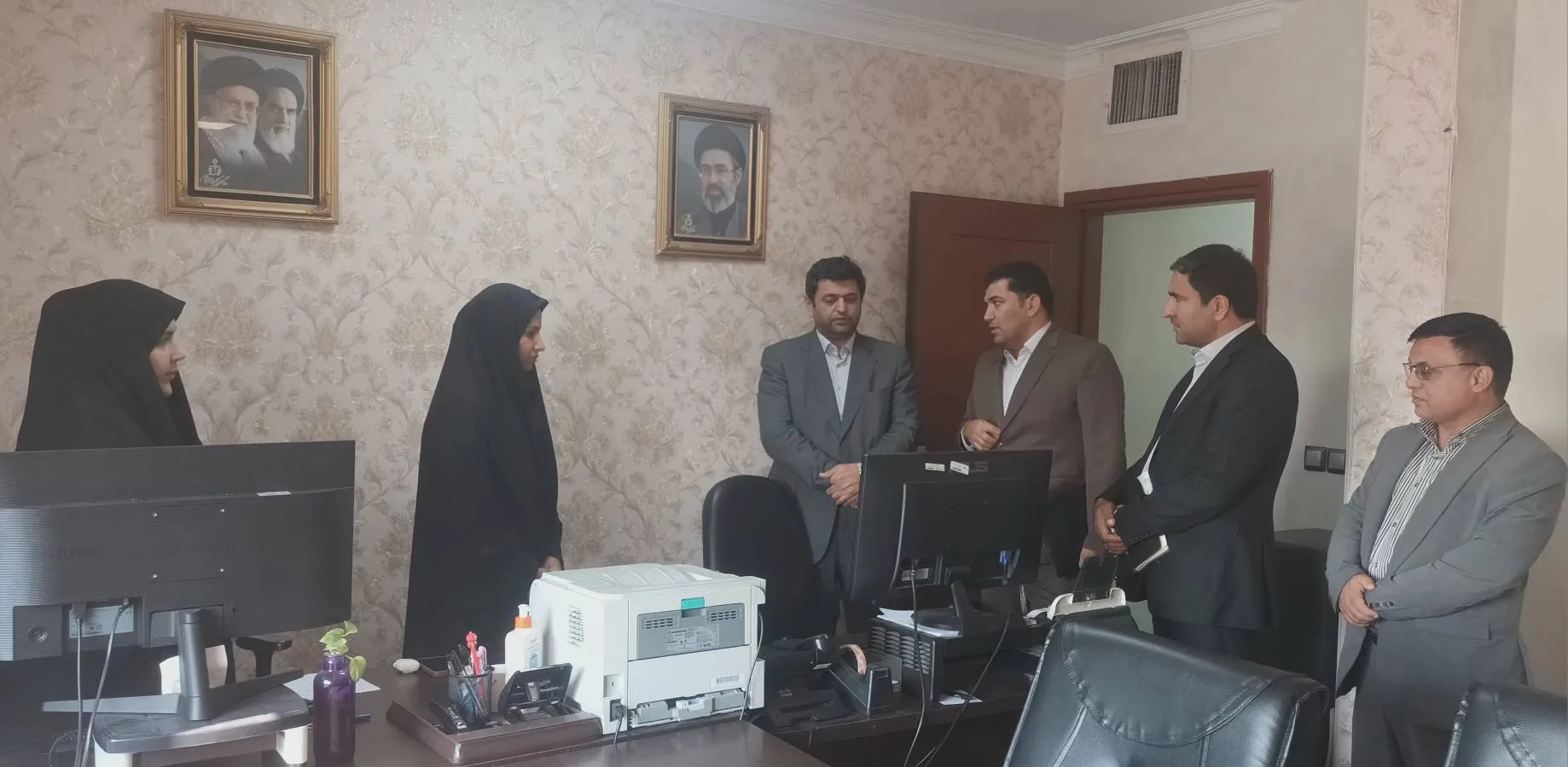 رئیس کل دادگاه‌های عمومی و انقلاب تهران از مجتمع قضایی صلح شماره دو بازدید کرد