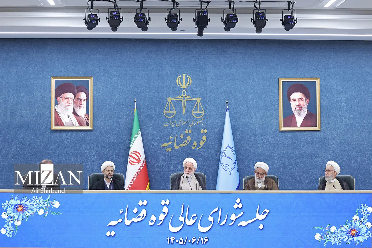 قاضی‌القضات: وحدت‌شکنی از هر طیف و گروهی خیانت و جرم است