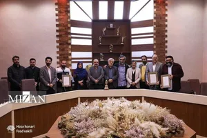 چهارمین نشان سروسیمین «پارسی‌جان» اهدا شد