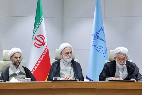 رئیس عدلیه چرا شخصا با متهمان پرونده کارچاق کنی صحبت کرد؟!
